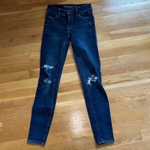 American Eagle Outfitters Women's Dark Blue Ripped Skinny Jeans
